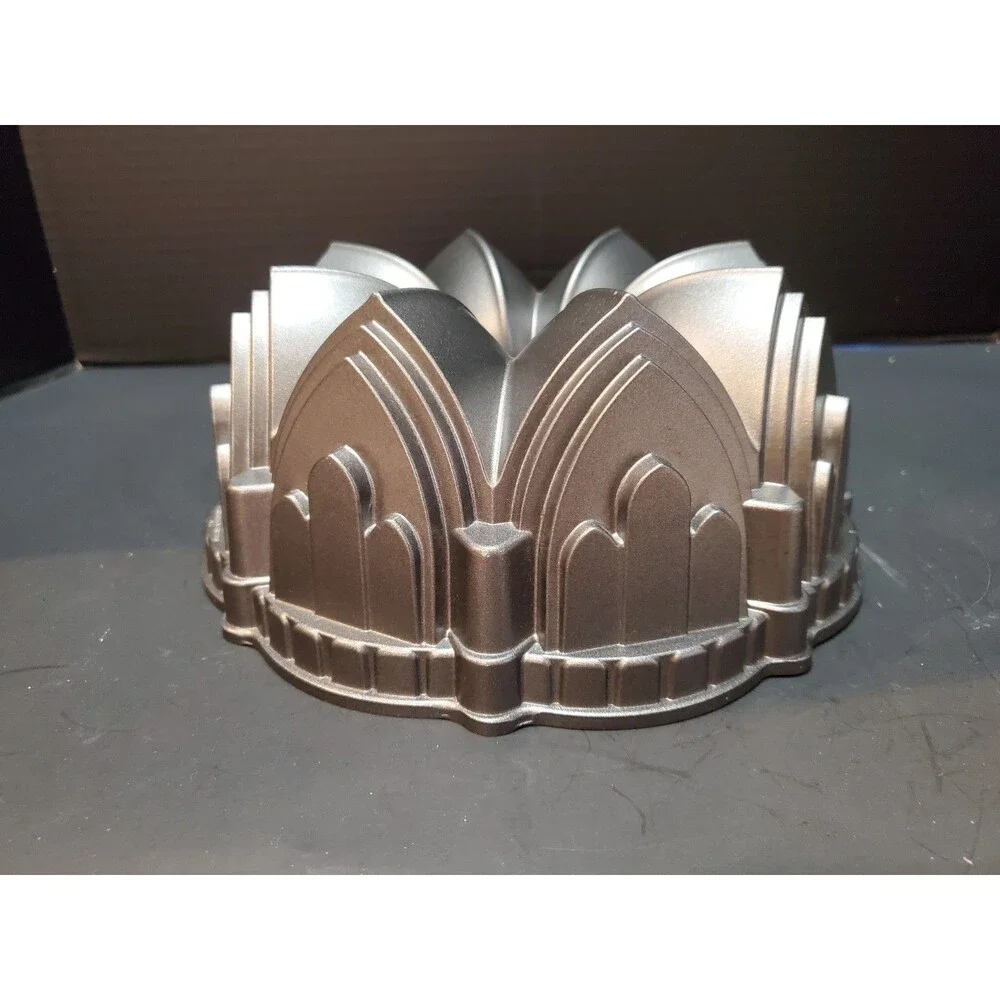 Nordic Ware Cathedral Bundt Cake Pan Nonstick Heavy Cast Aluminum 10 Cups USA